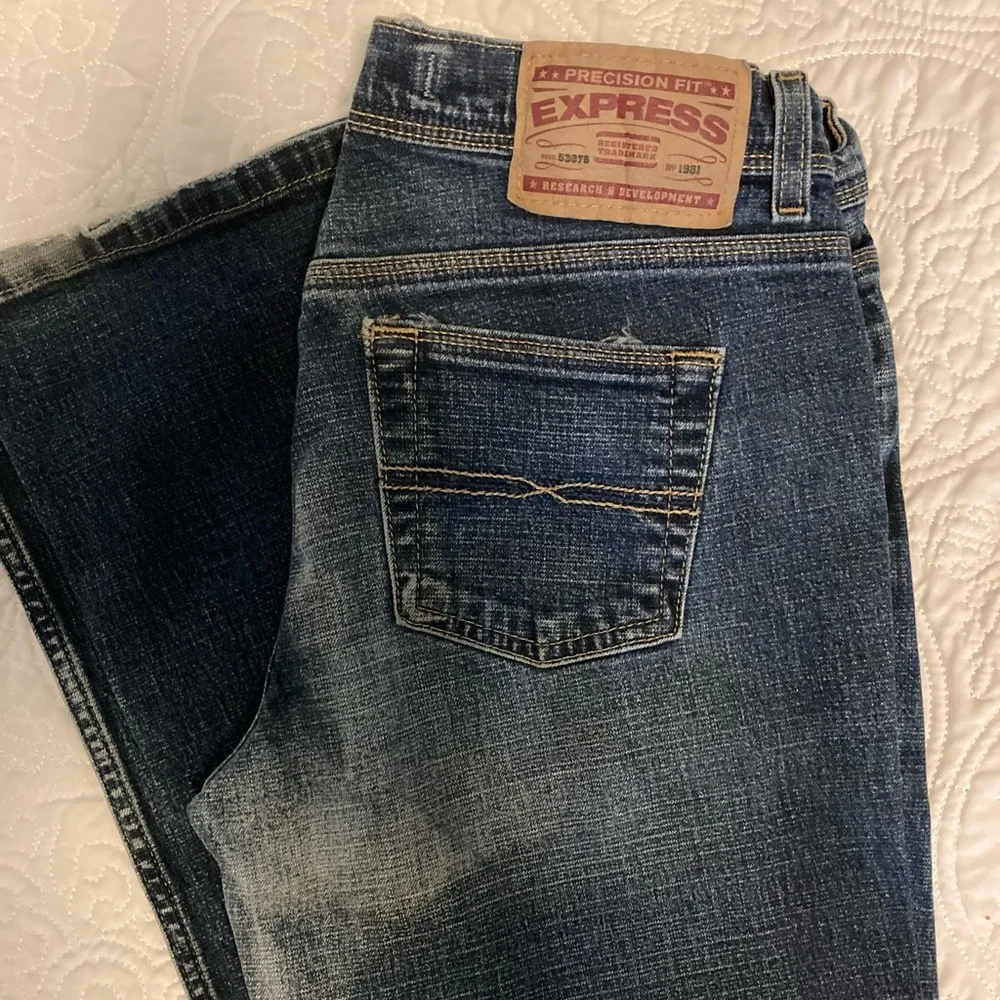 Express Jeans - Picture 1 of 6